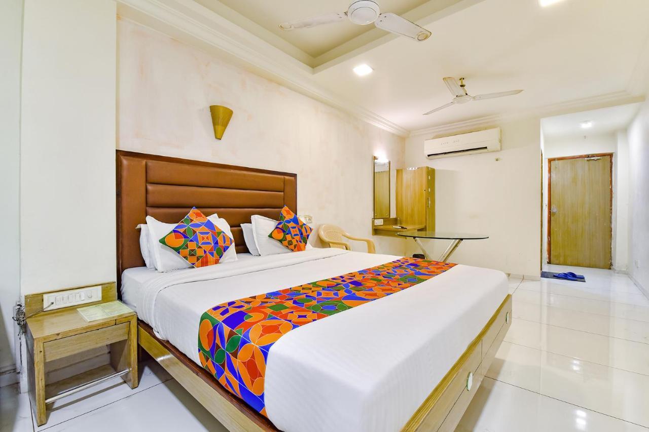 Fabhotel Kadamb Inn Ахмедабад Экстерьер фото